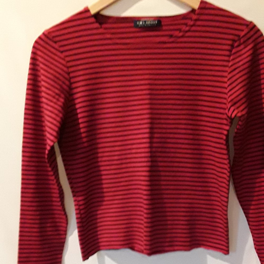 VGW-SML Sport knit red navy stripe top
